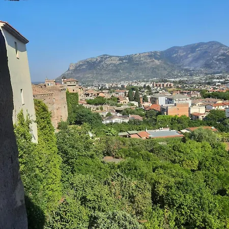 Panoramica Torretta Medievale Apartment *